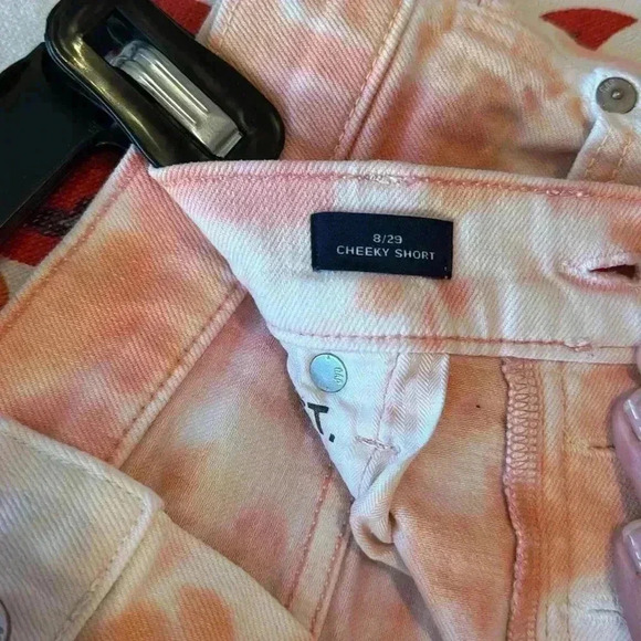 EUC GAP Cheeky Short in orange tie dye. Size 8/29 - Picture 5 of 6